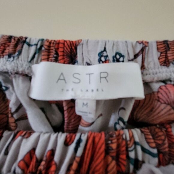 ASTR The Label Red Poppy Print Off Shoulder Crop Top Blouse - Picture 5 of 16